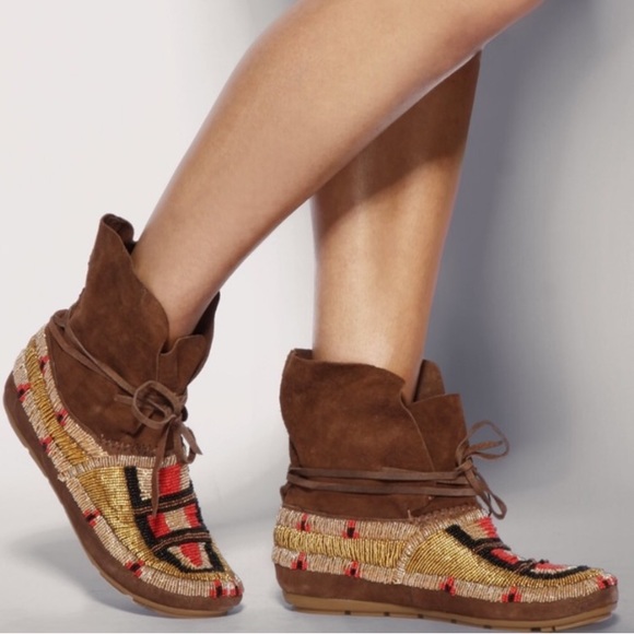 house of harlow beaded moccasins